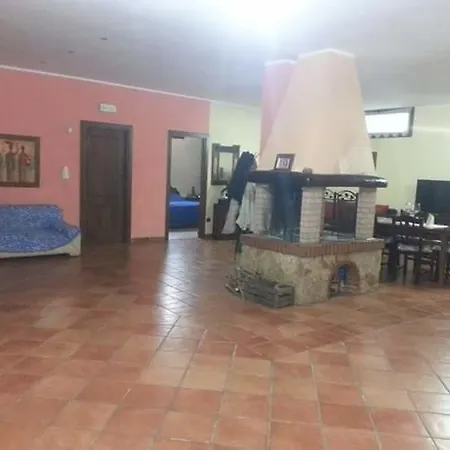 Vacanza Giotto بيت ضيافة Aradeo